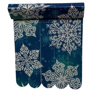 11 Packages of Mini Snowflake Emory Board Matchbooks